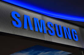 Samsung Withdraws Advertisement With Drag Queen After Online Backlash