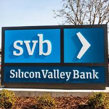 US Bank Stocks Fall As The SVB Raises Capitalization Concerns