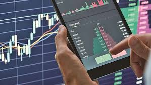 Growing Alarm in Banking Sector as Credit Risk Raises Red Flags for Investors Growing Alarm in Banking Sector as Credit Risk Raises Red Flags for Investors