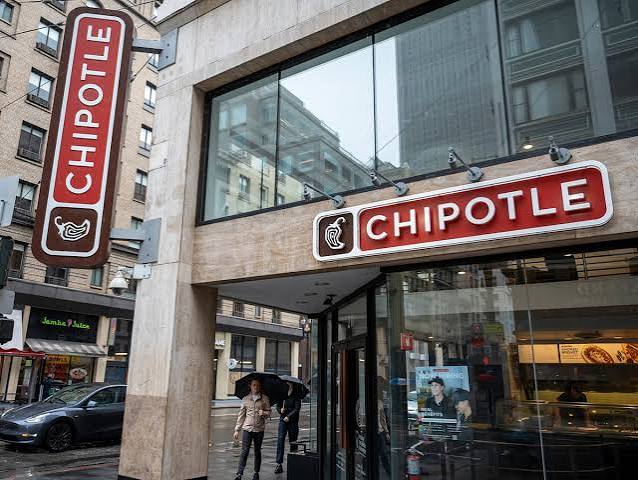 Chipotle Tests Growth Against Mexico's Food Traditions