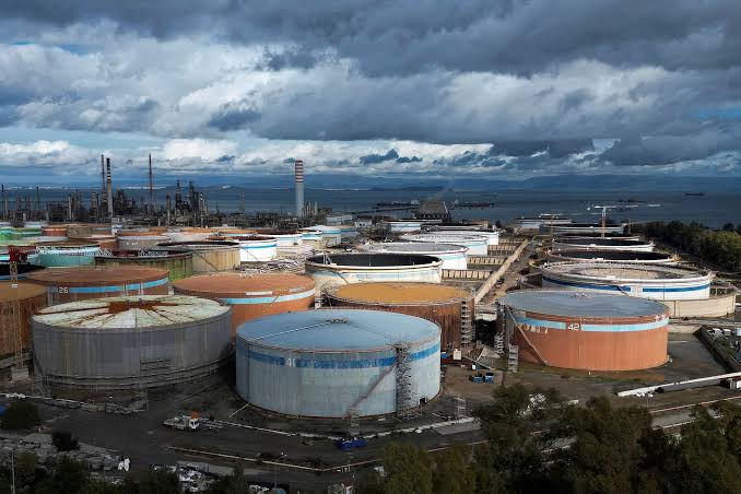 War Disruptions Turn Oil Refining Into a Profit Windfall