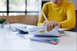 How can managers prevent time off scheduling conflicts?