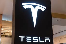 Tesla Ignites Autonomous Mobility Era with Robotaxi Service Launch