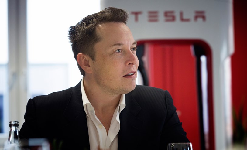 Elon Musk Dreams About Sending People to Mars in 2025