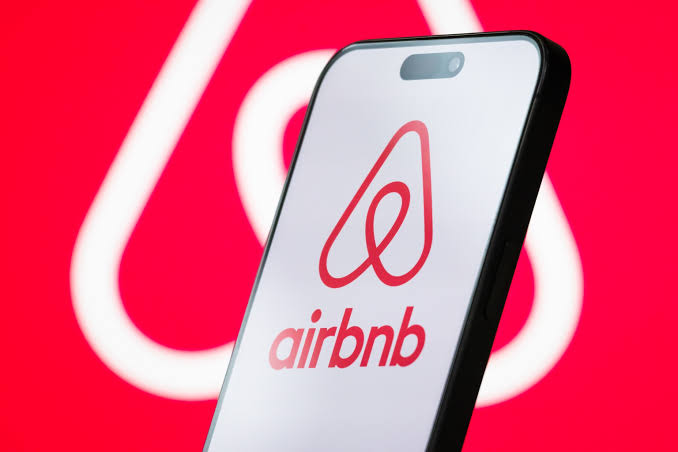 Airbnb's Growth Engine Strengthens as Travel Demand and AI Deliver