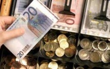 Political Uncertainty and Weak Growth Forces Fitch to Cut Italy Outlook