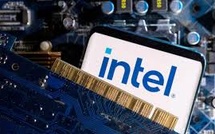 Strategic Shake‑Up and Competitive Strains Send Intel Shares Lower