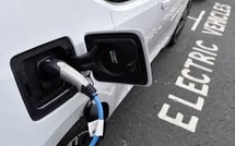 Europe’s Carmakers Still Bet on Electric Power Despite Regulatory Retreat